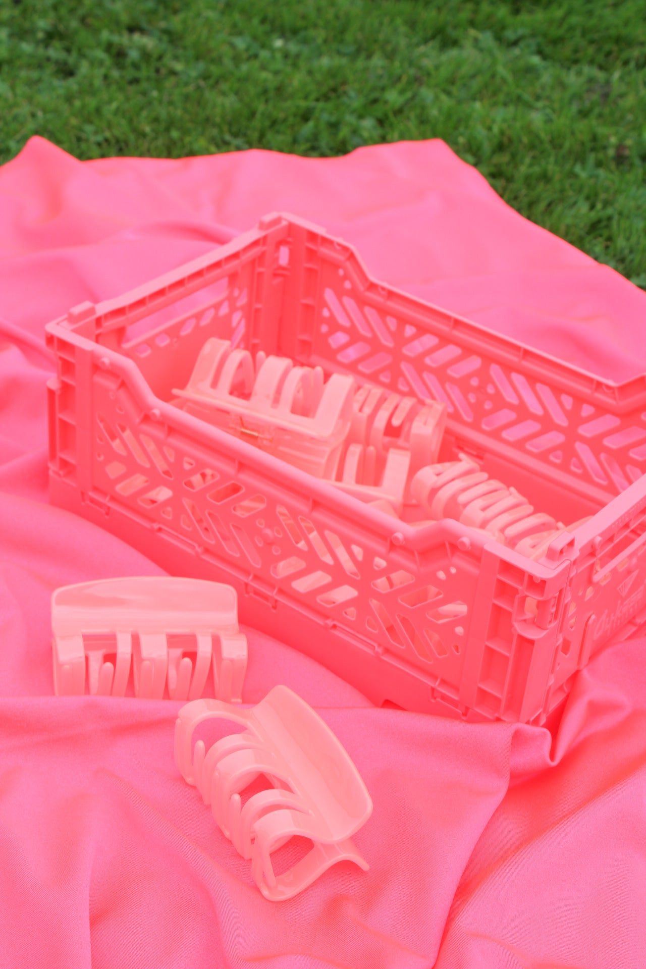Cube Claw - Electric Pink